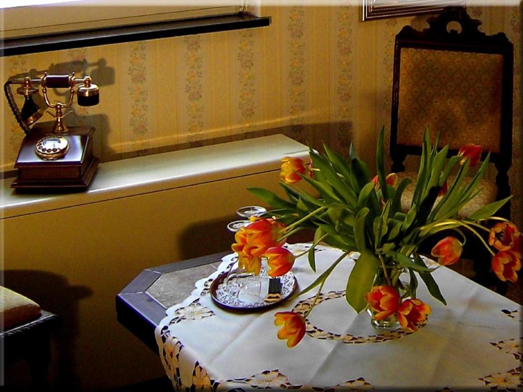 Hotel Graf Rolshausen Monschau Phòng bức ảnh