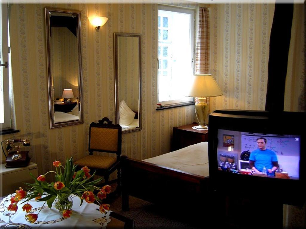 Hotel Graf Rolshausen Monschau Phòng bức ảnh