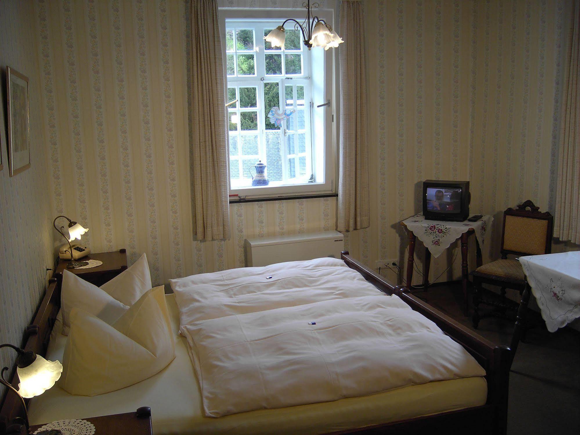 Hotel Graf Rolshausen Monschau Ngoại thất bức ảnh